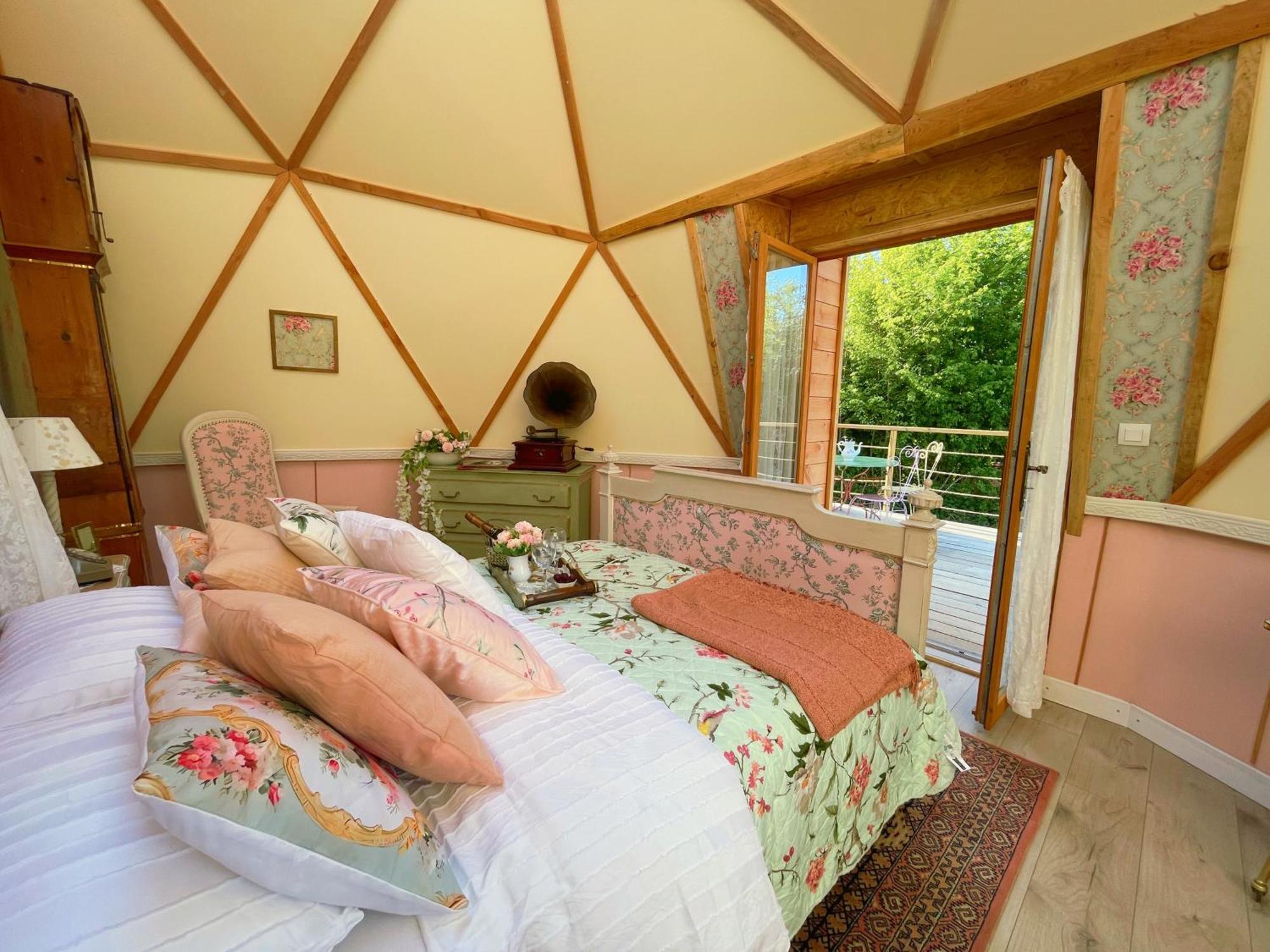 L'Etoile De Baynes Hotel Cerisy-la-Foret Bagian luar foto